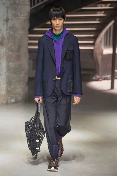 Look 8